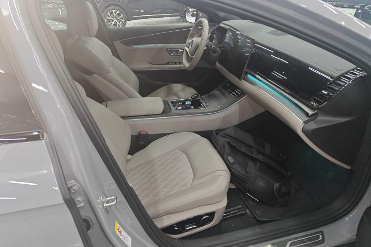 Used BYD Han 2025 DM-i Intelligent Driving Edition 125KM LiDAR Flagship Model Right Front Seat