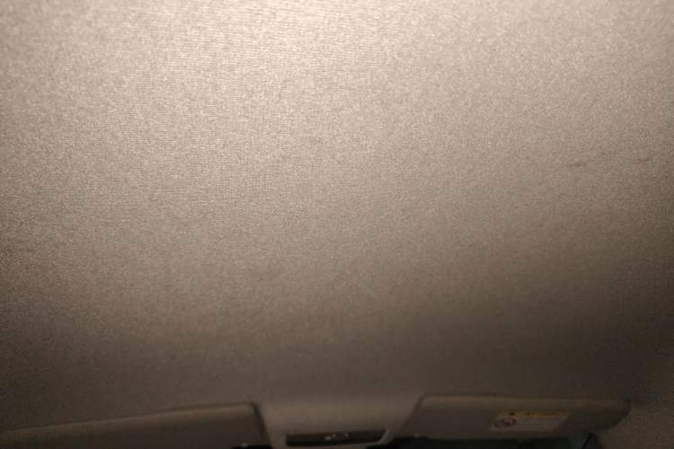 Used Volkswagen up! 2015 1.0L move up! Headliner