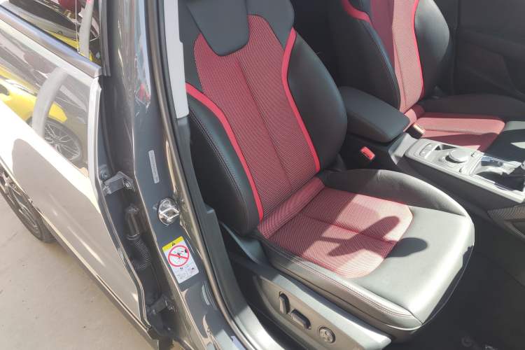 Used Audi Q2L 2021 35 TFSI Fashion Dynamic Model Right Front Seat