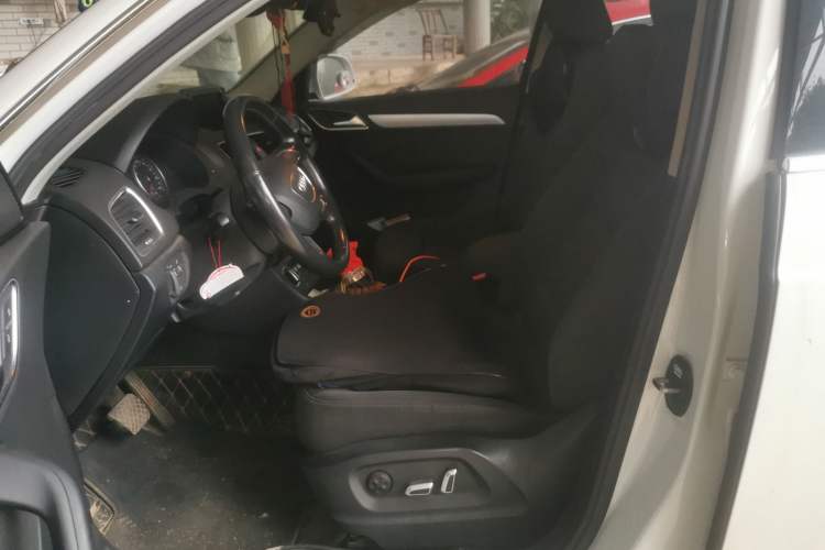 Used Audi Q3 2018 30th Anniversary Edition 30 TFSI Standard Model
