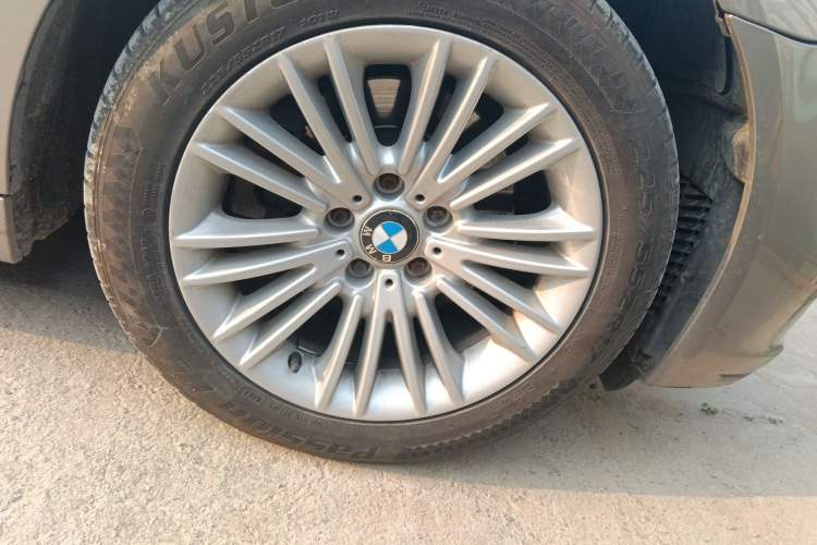 Used BMW 5 Series 2014 525Li Leading Model