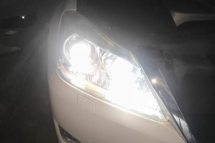 Used Toyota Crown 2012 2.5L Royal Leather Edition Right Front Headlight