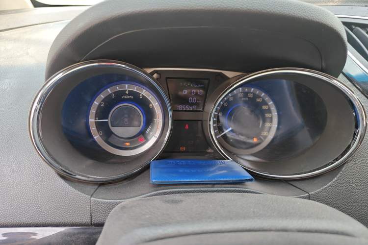 Used JAC Group Refine M2 2013 1.5L Manual Comfort 7-Seater