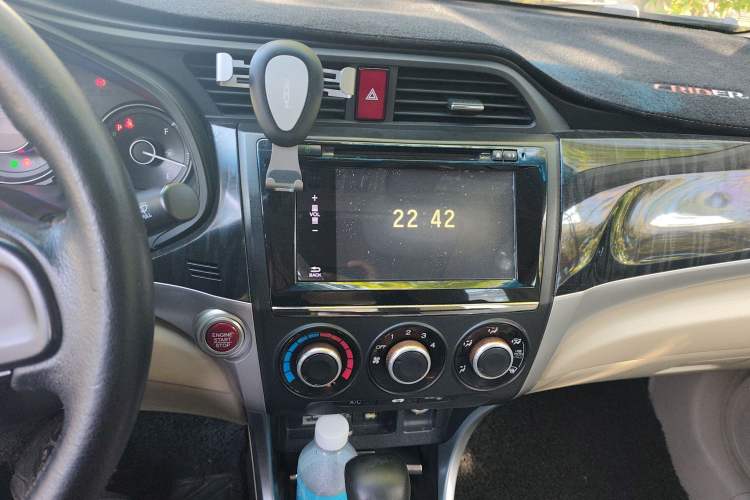 Used Honda Crider 2013 1.8L automatic luxury edition
