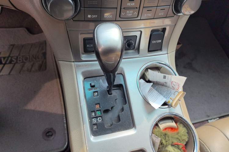 Used Toyota Highlander 2013 2.7L Two-Wheel Drive 7-Seater Zijin Edition
