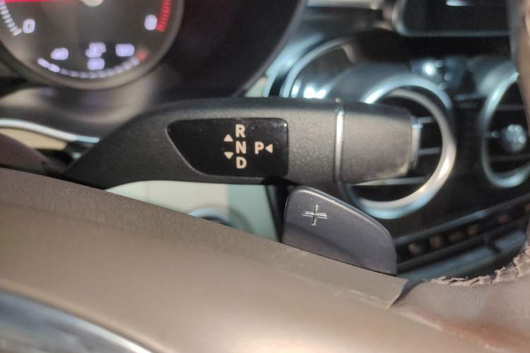 Used Mercedes-Benz C-Class 2015 Facelift C 200 L