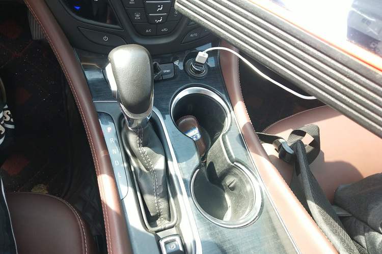 Used Buick Envision 2017 28T Four-Wheel Drive Elite Model Gear Lever