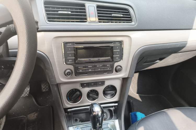 Used Volkswagen Lavida 2013 Restyled Classic 1.6L Automatic Comfort Edition