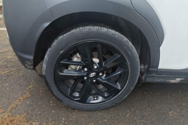 Used Hyundai ENCINO 2018 1.6T Dual-Clutch ZhiPao Edition China V Standard Right Rear Wheel Hub