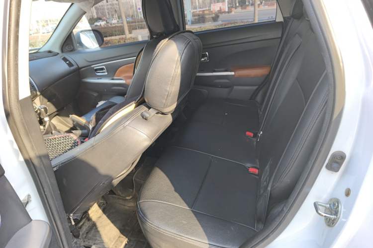 Used Mitsubishi ASX 2013 2.0L Manual Two-Wheel Drive Comfort Edition