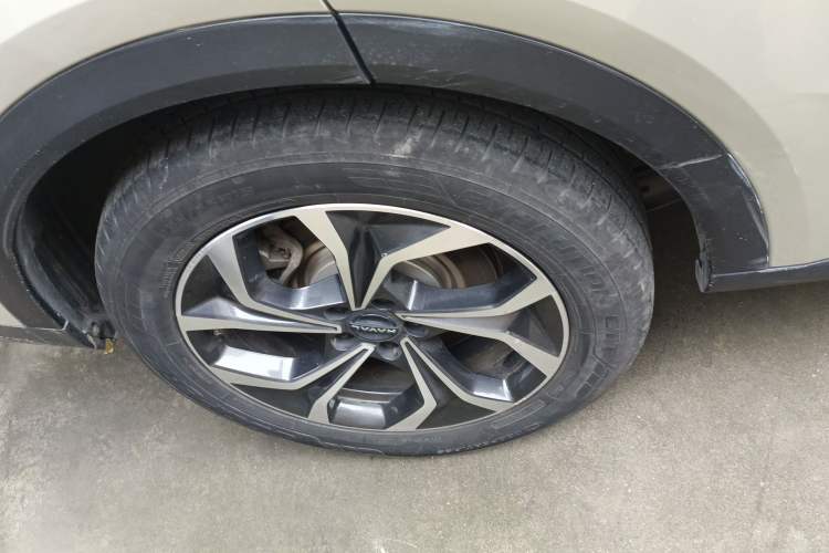 Used Haval Fierce Dragon Max 2023 1.5L Hi4 105 Four-Wheel Drive Navigation Edition Right Rear Wheel Hub