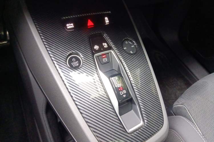 Used Audi Q5 e-tron 2023 40 e-tron Starry Edition Mecha Kit Gear Lever