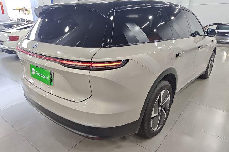 Used Nio ES8 2023 75 kWh Executive Edition Rear Right 45 Deg