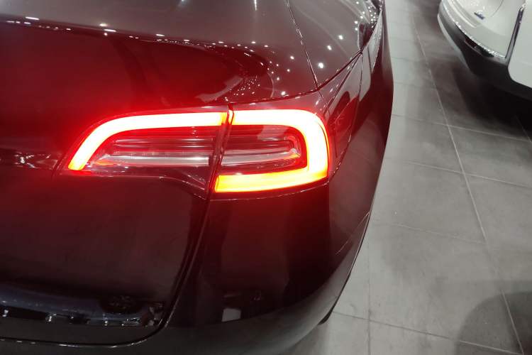 Used Tesla Model Y 2021 Standard Range Rear-Wheel Drive Version
