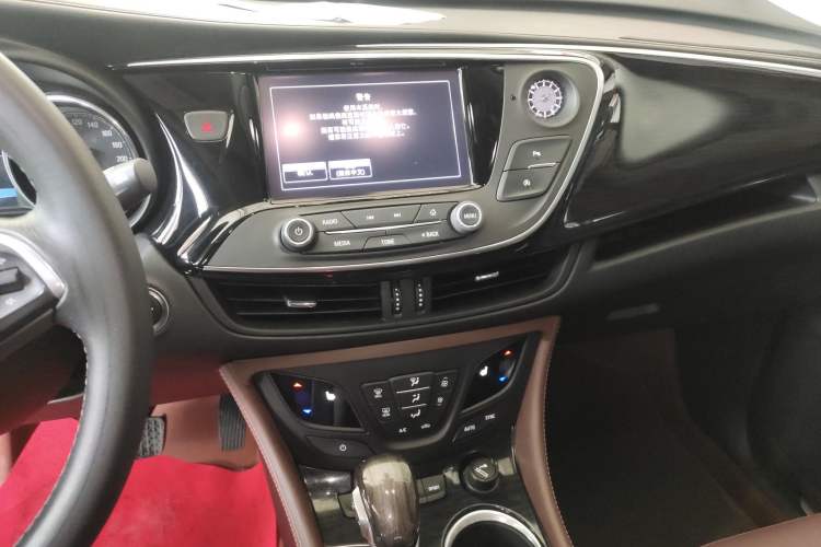 Used Buick Envision 2018 28T Four-Wheel Drive Elite Version Audio And AC Panel