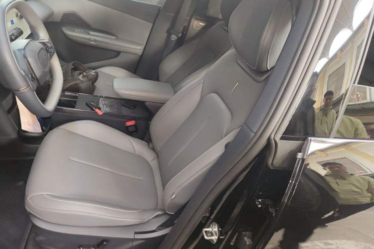 Used Lynk & Co Z20 2025 530 km Range Rear-Wheel Drive Pro