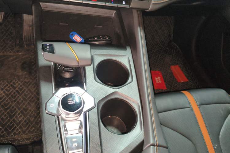 Used Changan UNI-V 2024 1.5T Smart Navigation Version