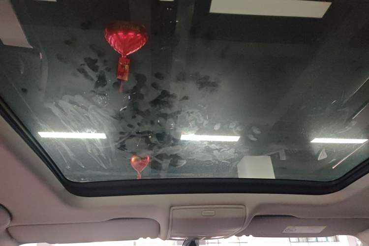 Used Volkswagen Tiguan L 2017 330TSI Automatic Two-Wheel Drive Luxury Edition Headliner