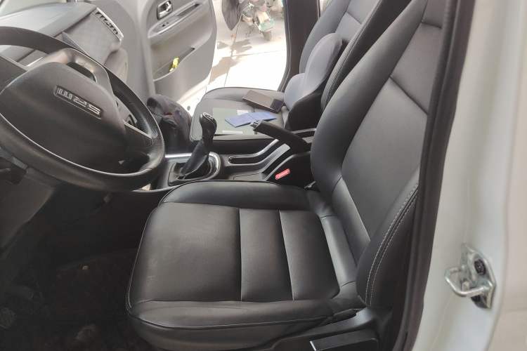 Used Jinbei Gold Hiace 2021 1.5L Passenger Van Travel Lion 6-Seater
