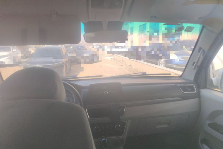 Used Jinbei New Hiace S 2021 1.5L Wealth Central Air-Conditioned Van China VI Standard SWC15M