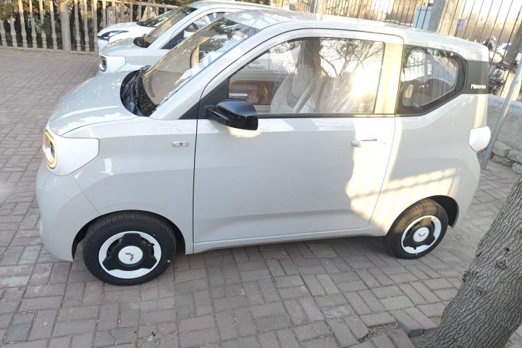Used Wuling Hongguang MINIEV 2024 3rd Generation 215km Youth Edition