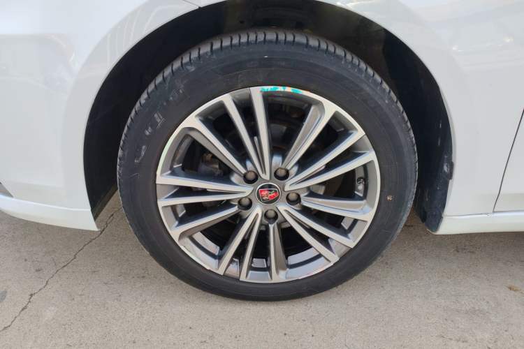 Used Roewe i6 2020 PLUS 1.6L CVT 4G Connected Glory Flagship Edition Left Front Wheel Hub