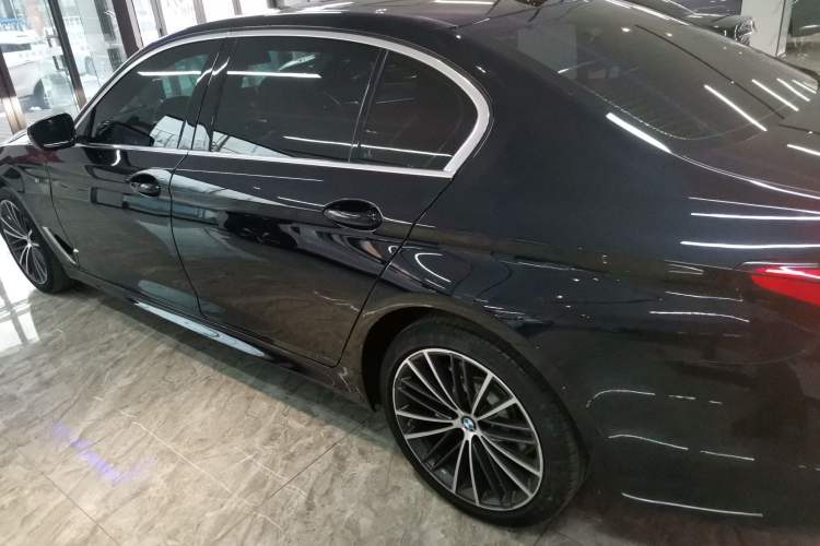 Used BMW 5 Series 2022 Second Facelift 530Li xDrive M Sport Package
