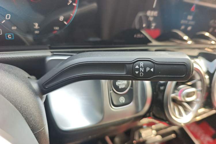 Used Mercedes-Benz GLB 2020 Updated GLB 200 Dynamic Edition Gear Lever