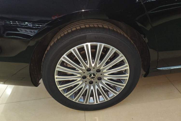 Used Mercedes-Benz E-Class 2021 E 300 L Stylish Model