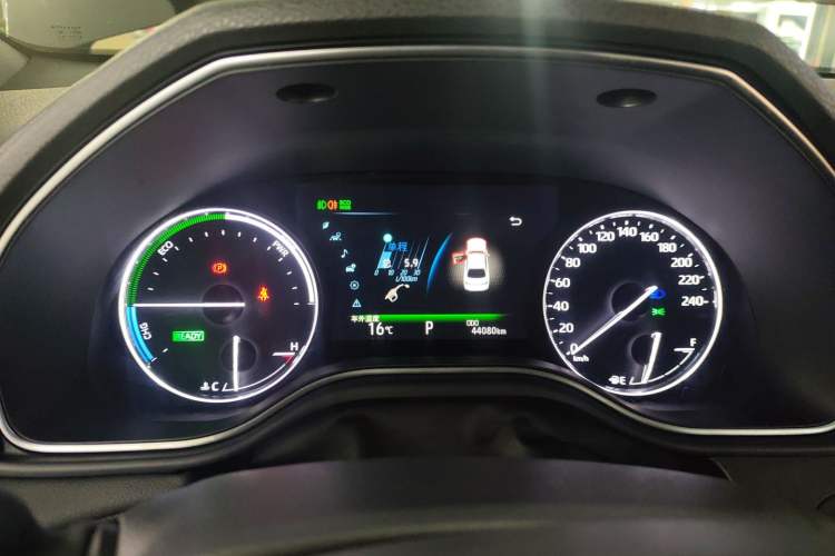 Used Toyota Avalon 2019 Dual-Engine 2.5L Luxury Edition China VI Standard