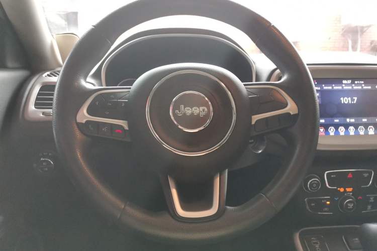 Used Jeep Compass 2020 220T Automatic Leading Edition