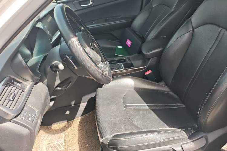 Used Kia K5 2016 1.6T Automatic LUX
