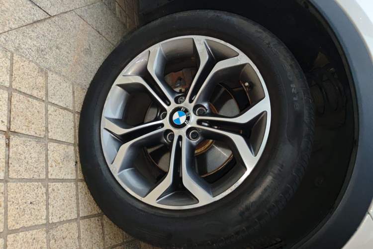 Used BMW X3 2014 xDrive20i X Design Package Right Front Wheel Hub