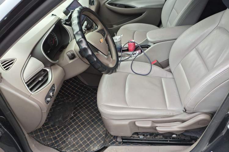 Used Chevrolet Malibu XL 2018 530T Automatic Luxury Edition Left Front Seat