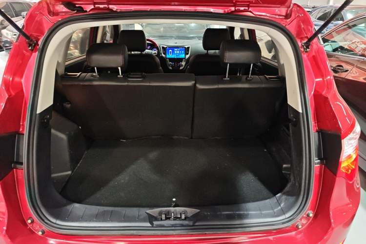 Used Changan CS35 2016 1.6L Manual Luxury Model China V Standard
