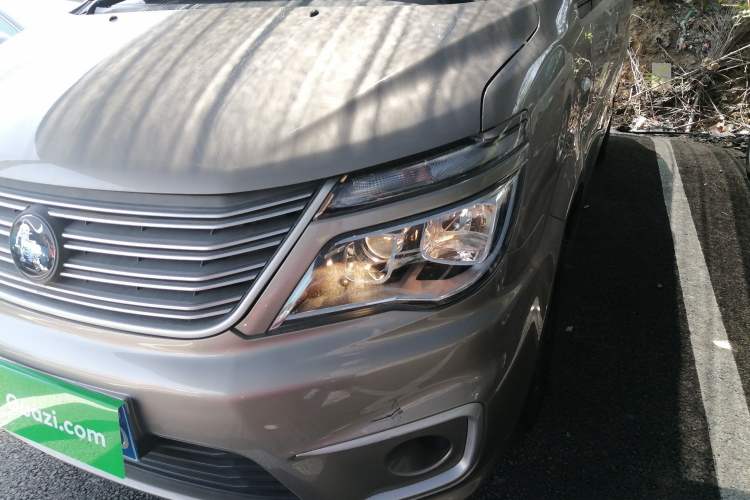 Used FORTHING Lingzhi 2022 M5L 2.0L Utility Model 7 Seats