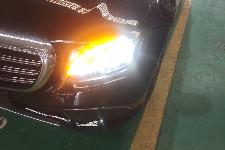 Used Mercedes-Benz E-Class 2017 E 300 L Sport Luxury Edition Left Front Headlight