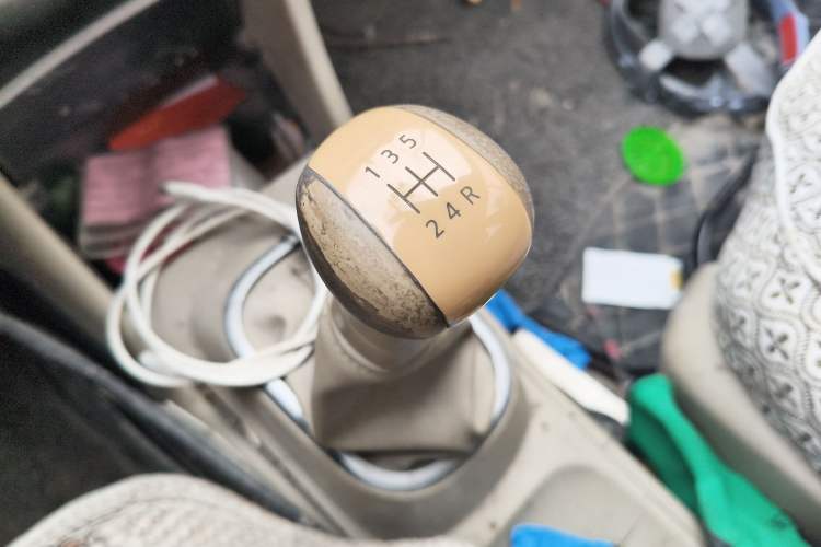 Used Nissan Sylphy 2012 Classic 1.6XE Manual Comfort Edition Gear Lever