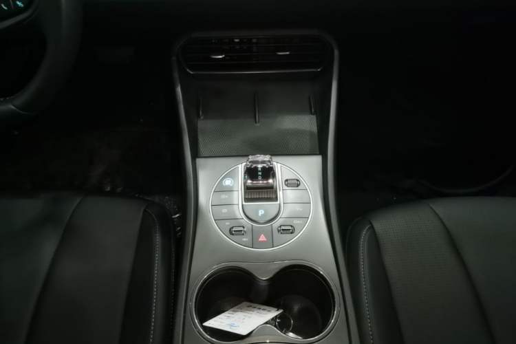 Used BYD Seal 05 DM-i 2025 DM-i Smart Drive 55KM Luxury Model Gear Lever