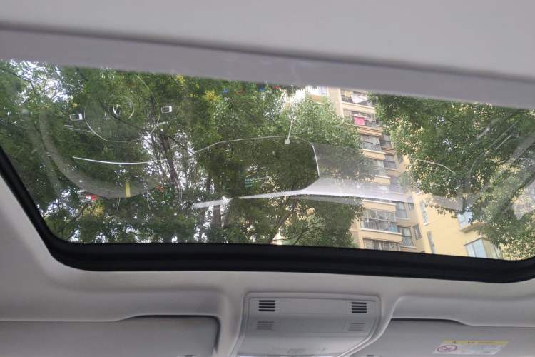 Used Volkswagen Tayron 2020 330TSI Two-Wheel Drive Luxury Smart Connectivity Version