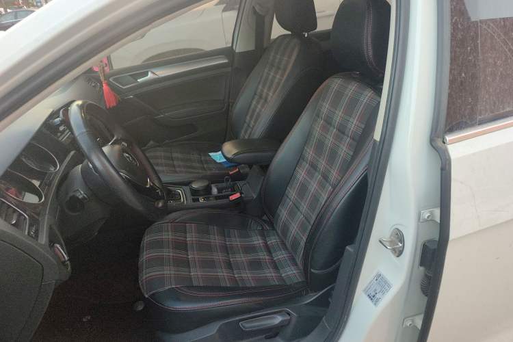 Used Volkswagen Golf 2019 280TSI DSG Comfort Version China VI Standard
