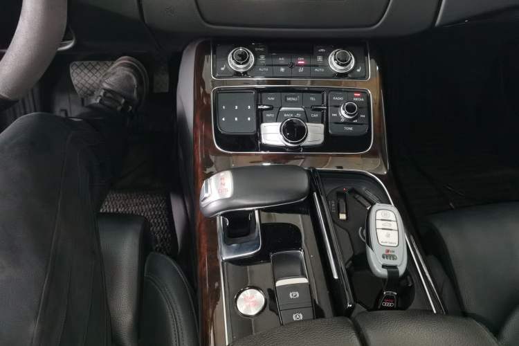 Used Audi A8 2014 A8L 45 TFSI quattro Comfort model Gear Lever