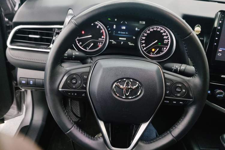 Used Toyota Camry 2021 2.0G Luxury Edition Steering Wheel
