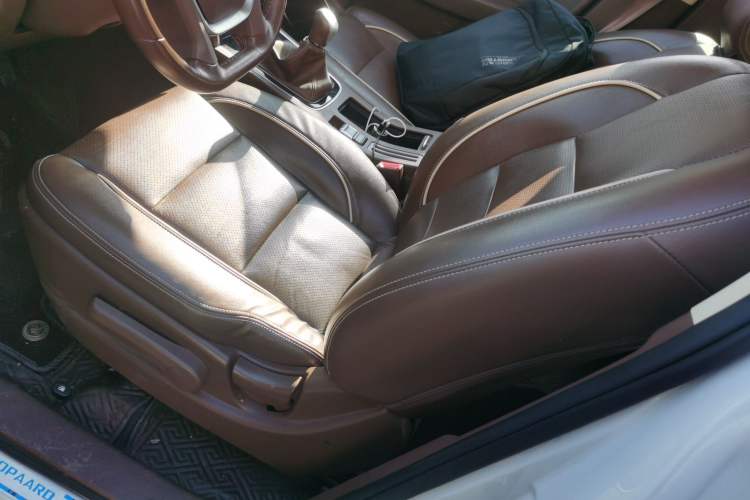 Used Leopaard CS10 2017 1.5T Manual Prestige Model
