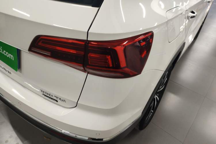 Used Volkswagen Tharu 2022 330TSI Four-Wheel Drive Luxury Edition
