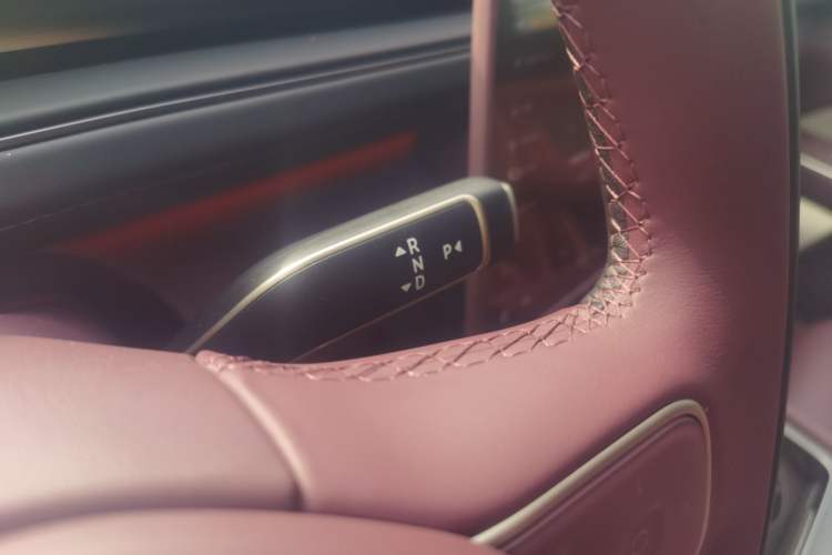 Used Nio ES8 2026 Model 6-seat Executive Luxury Edition Gear Lever