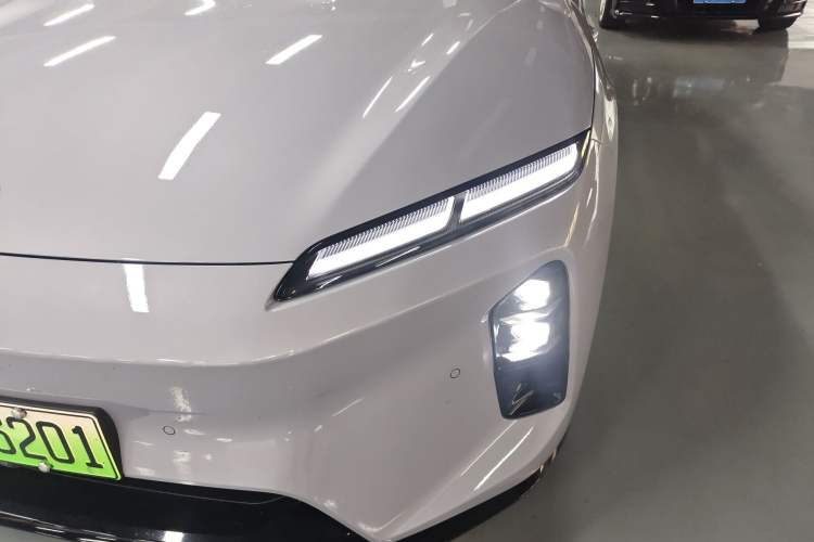 Used Nio ET5T 2025 75 kWh Touring Left Front Headlight