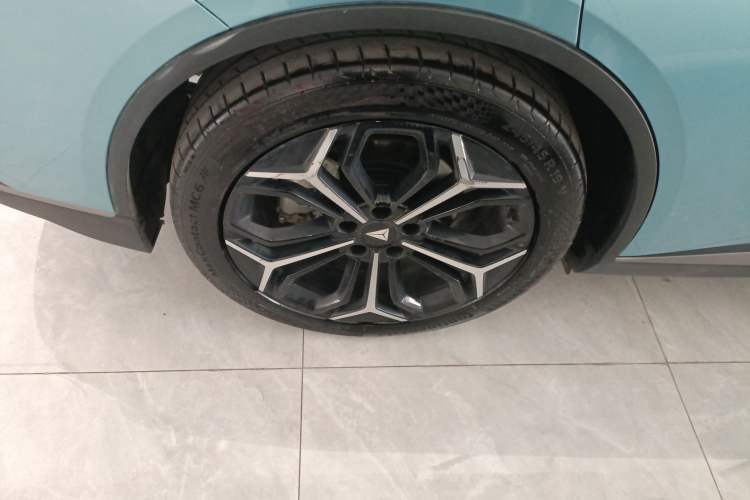 Used Deepal L07 2024 230Max Qiankun Intelligent Driving ADS SE Range-Extended Version Exterior 5