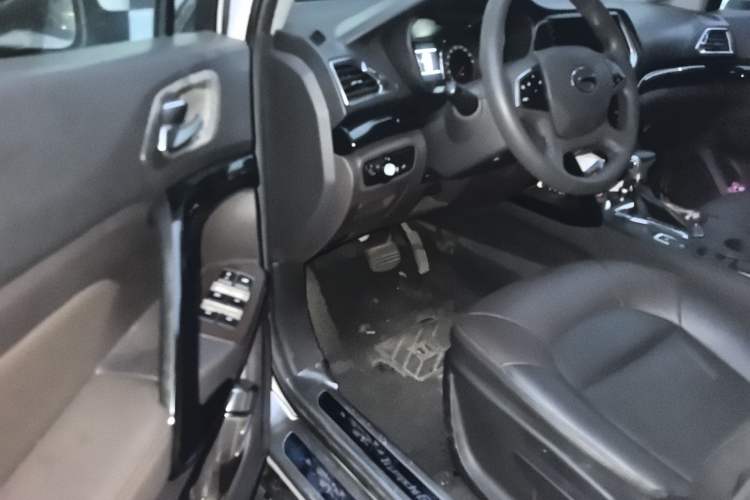 Used GAC Trumpchi GS4 2017 235T Automatic Two-Wheel Drive Elite Edition Driver Seat