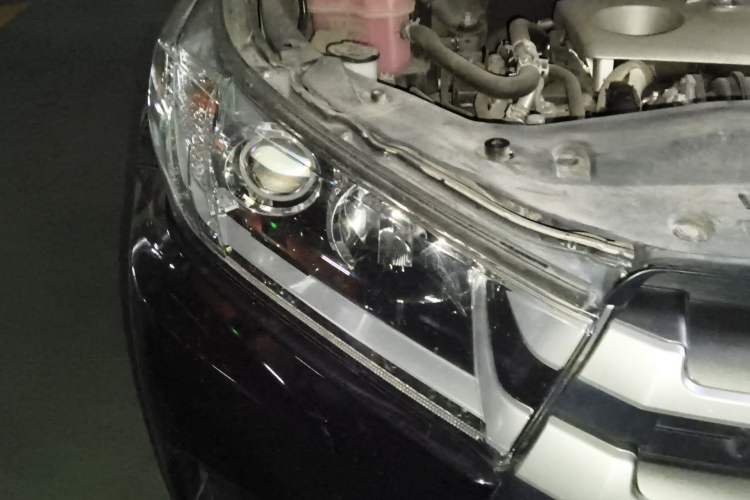 Used Toyota Highlander 2018 2.0T Four-Wheel Drive Luxury Edition 7 Seats China V Emission Standard